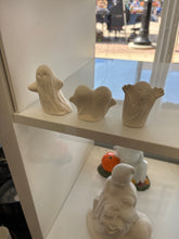 Load image into Gallery viewer, Hand Poured Halloween