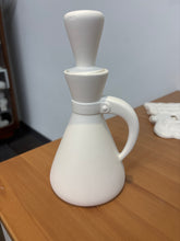 Load image into Gallery viewer, Decanters

