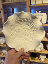 Load image into Gallery viewer, Vintage Grape Dishes
