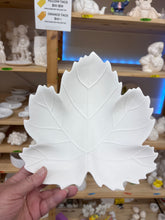Load image into Gallery viewer, Leaf Dishes
