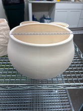 Load image into Gallery viewer, Arnels Planters
