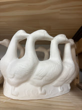 Load image into Gallery viewer, Holland Mold Geese-Go-Round
