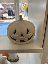 Load image into Gallery viewer, Pumpkin Votives
