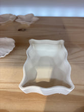 Load image into Gallery viewer, Small Dishes
