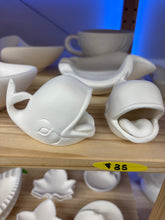 Load image into Gallery viewer, Handheld Ashtray
