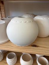 Load image into Gallery viewer, Ball Vases
