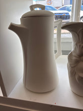 Load image into Gallery viewer, Pitchers
