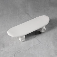 Load image into Gallery viewer, Skateboard
