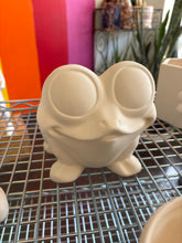 Load image into Gallery viewer, Frog Planters
