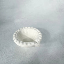 Load image into Gallery viewer, Handheld Ashtray
