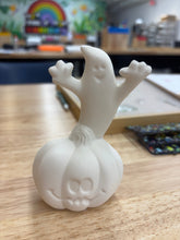 Load image into Gallery viewer, Hand Poured Halloween
