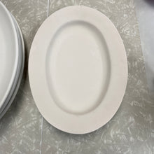 Load image into Gallery viewer, Oval Serving Platters
