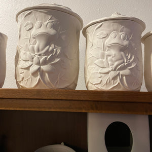 Vintage Frog Kitchen Set