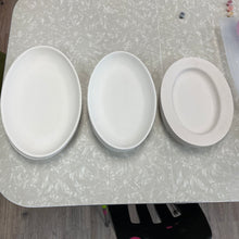 Load image into Gallery viewer, Oval Serving Platters
