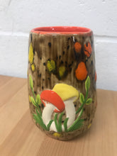 Load image into Gallery viewer, Arnels Mushrooms
